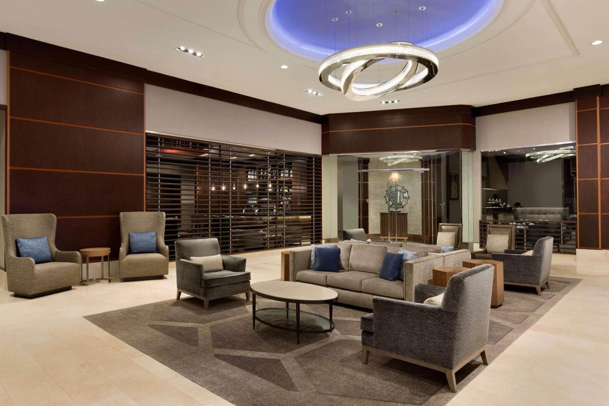 Hilton Philadelphia City Avenue Exterior photo